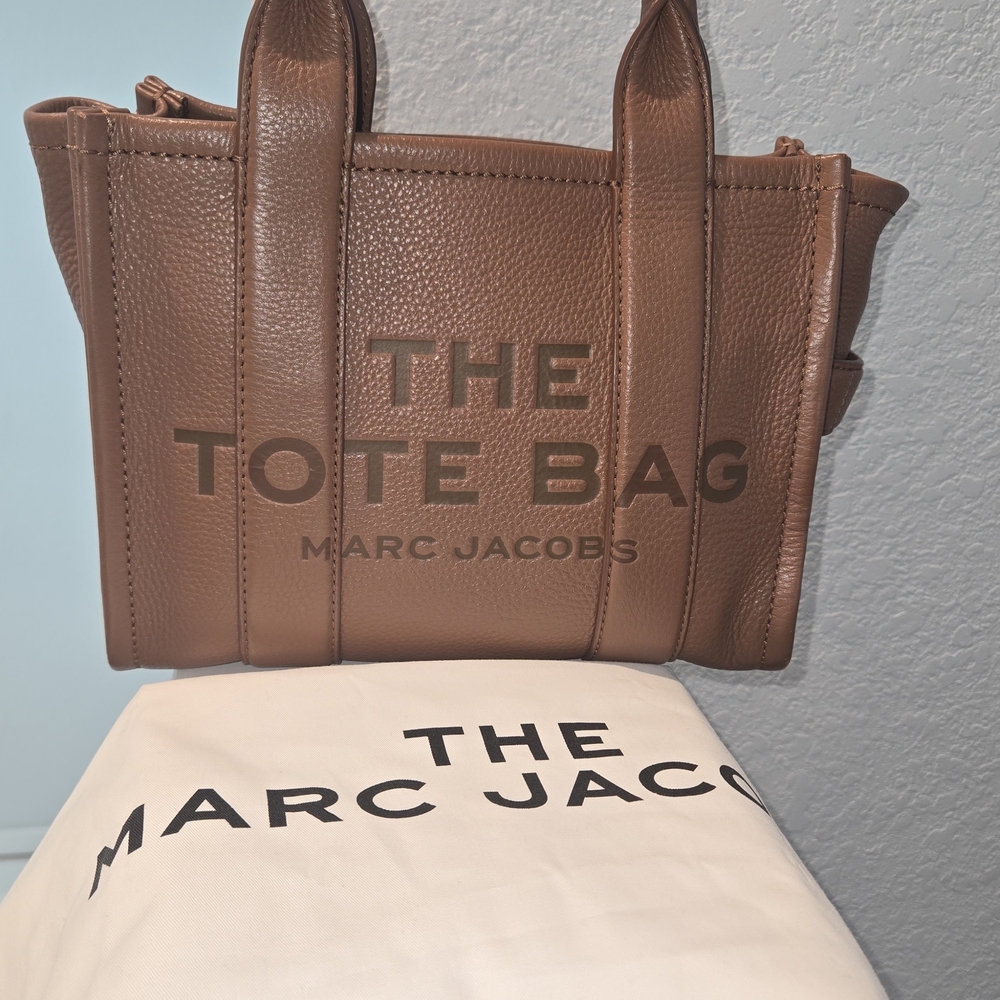 Marc Jacobs Brown Leather Tote Bag w/dust cover